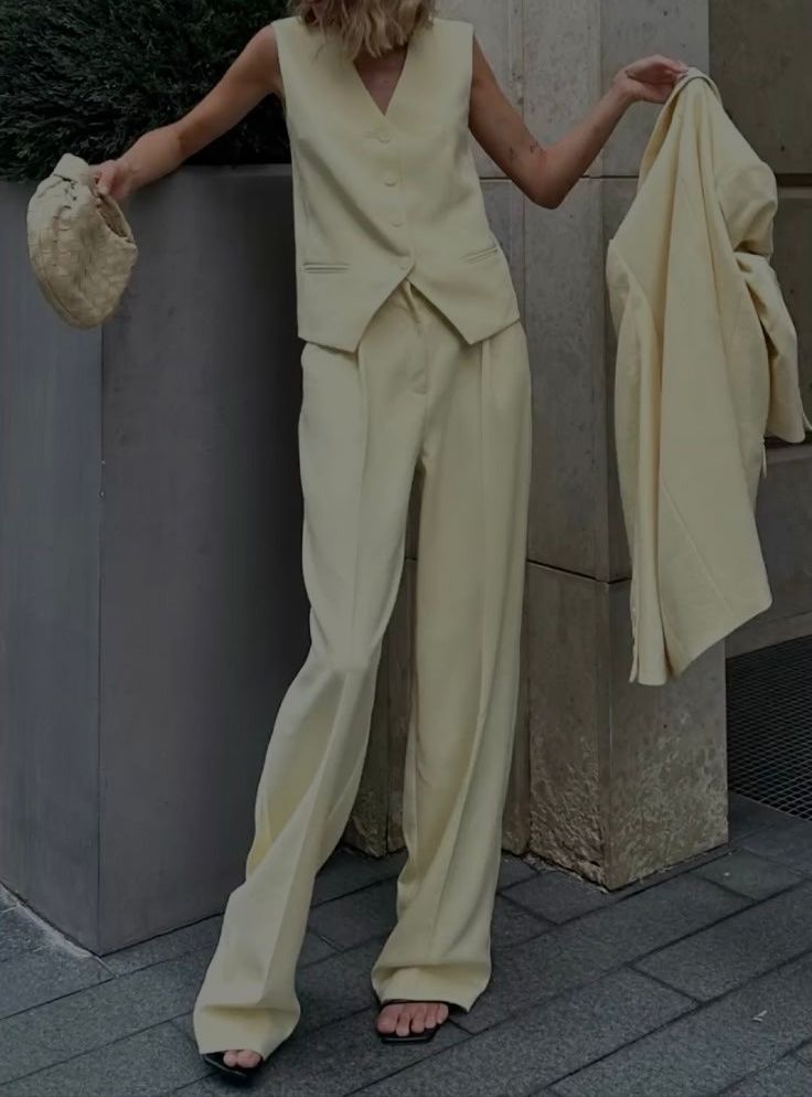 TRAJES | CONJUNTOS