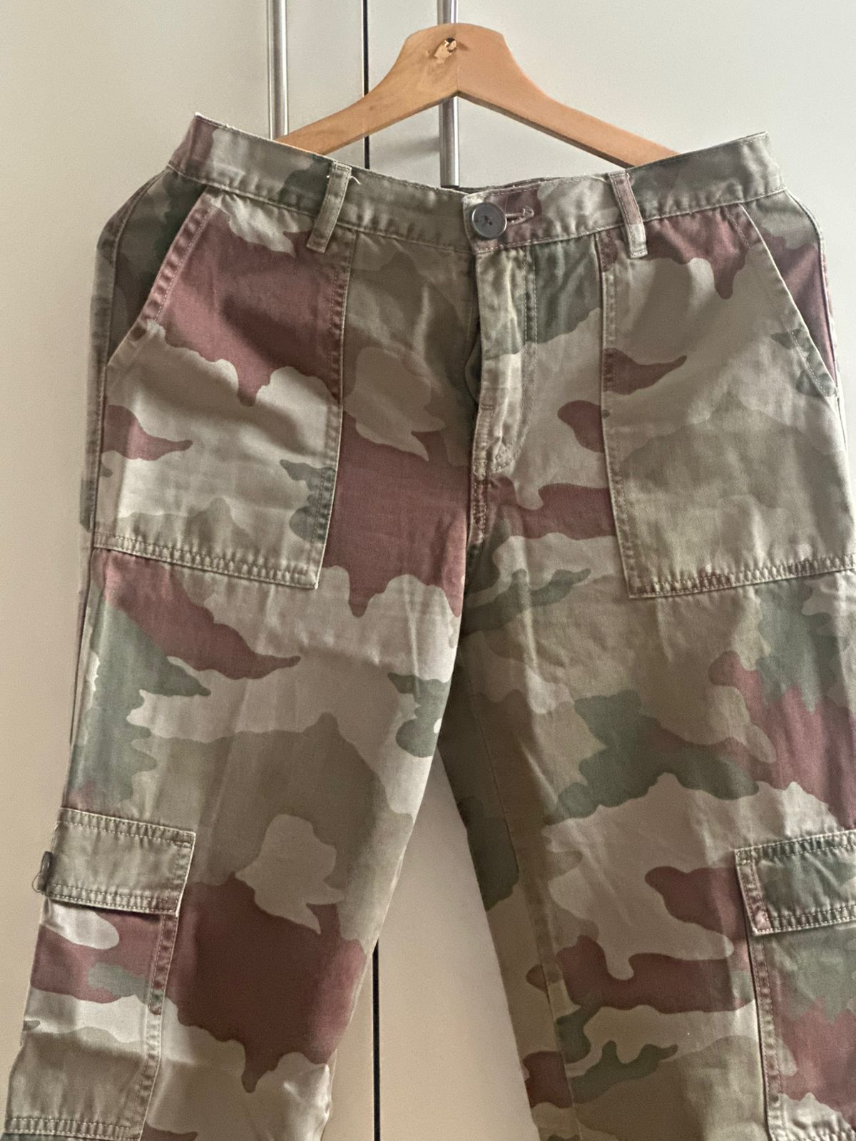 Pantalón cargo